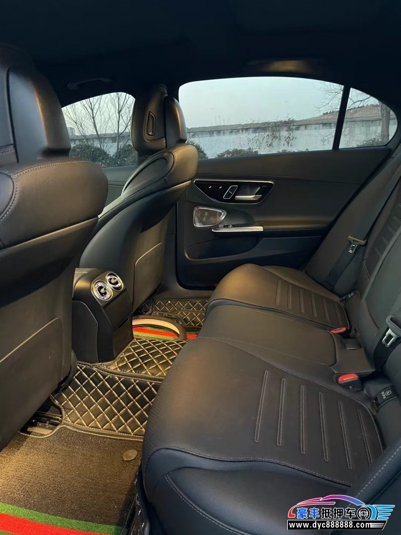 23年奔驰C轿车抵押车出售