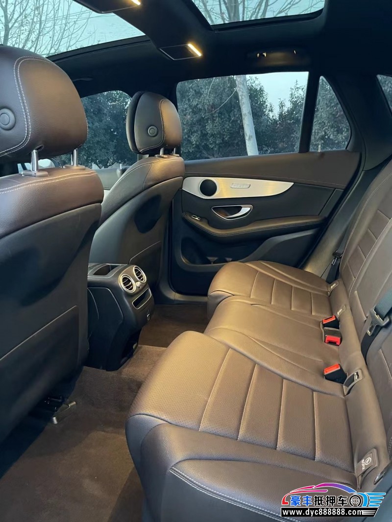 21年奔驰GLC轿车抵押车出售