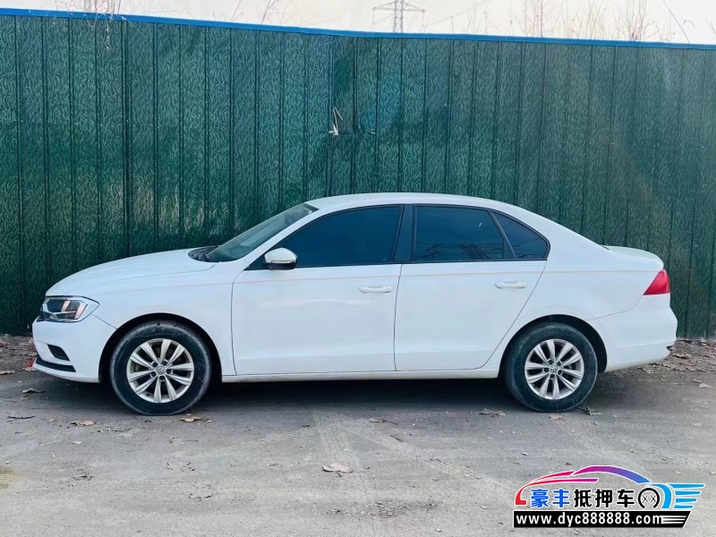 18年大众宝来轿车抵押车出售