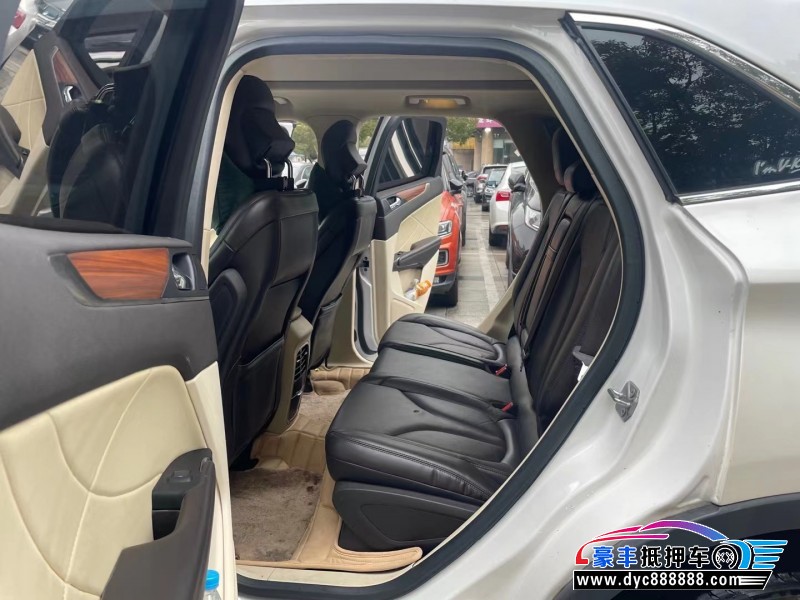 16年林肯MKC轿车抵押车出售