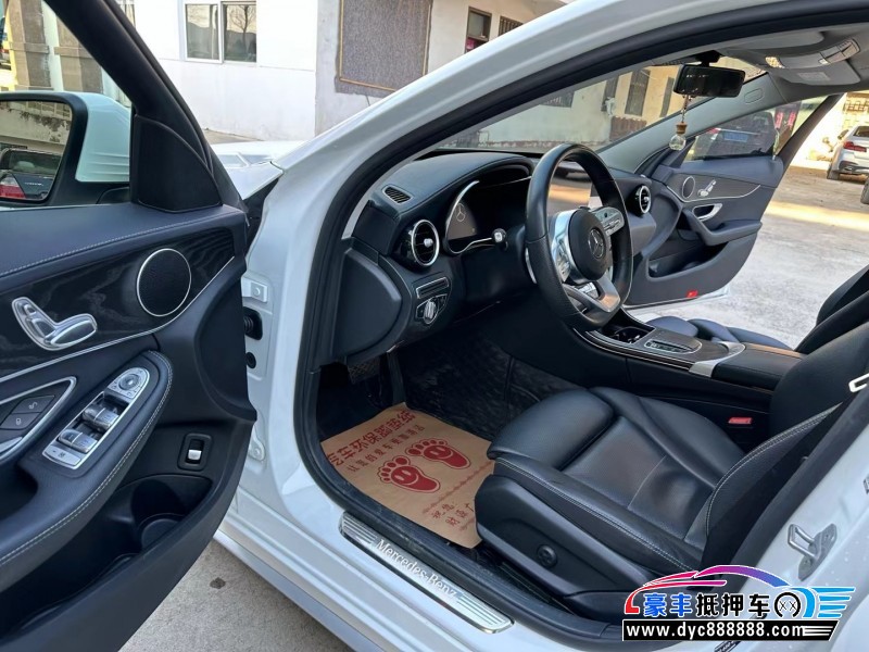 21年奔驰C轿车抵押车出售