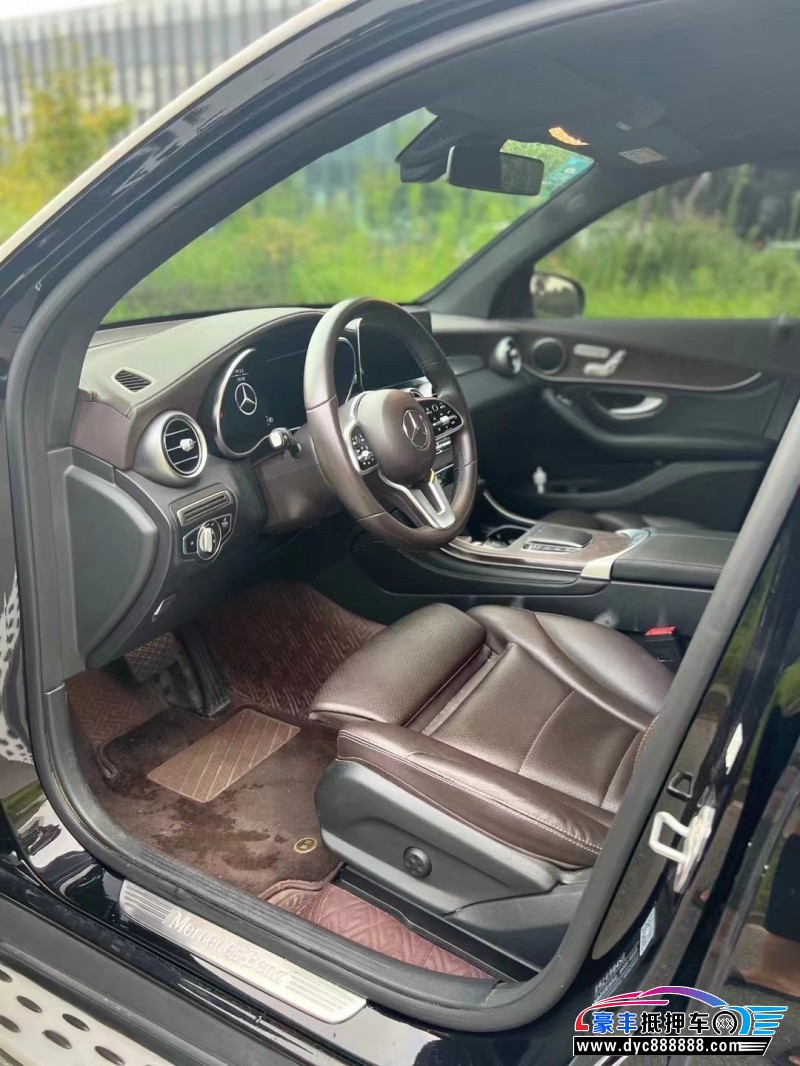 20年奔驰GLC轿车抵押车出售