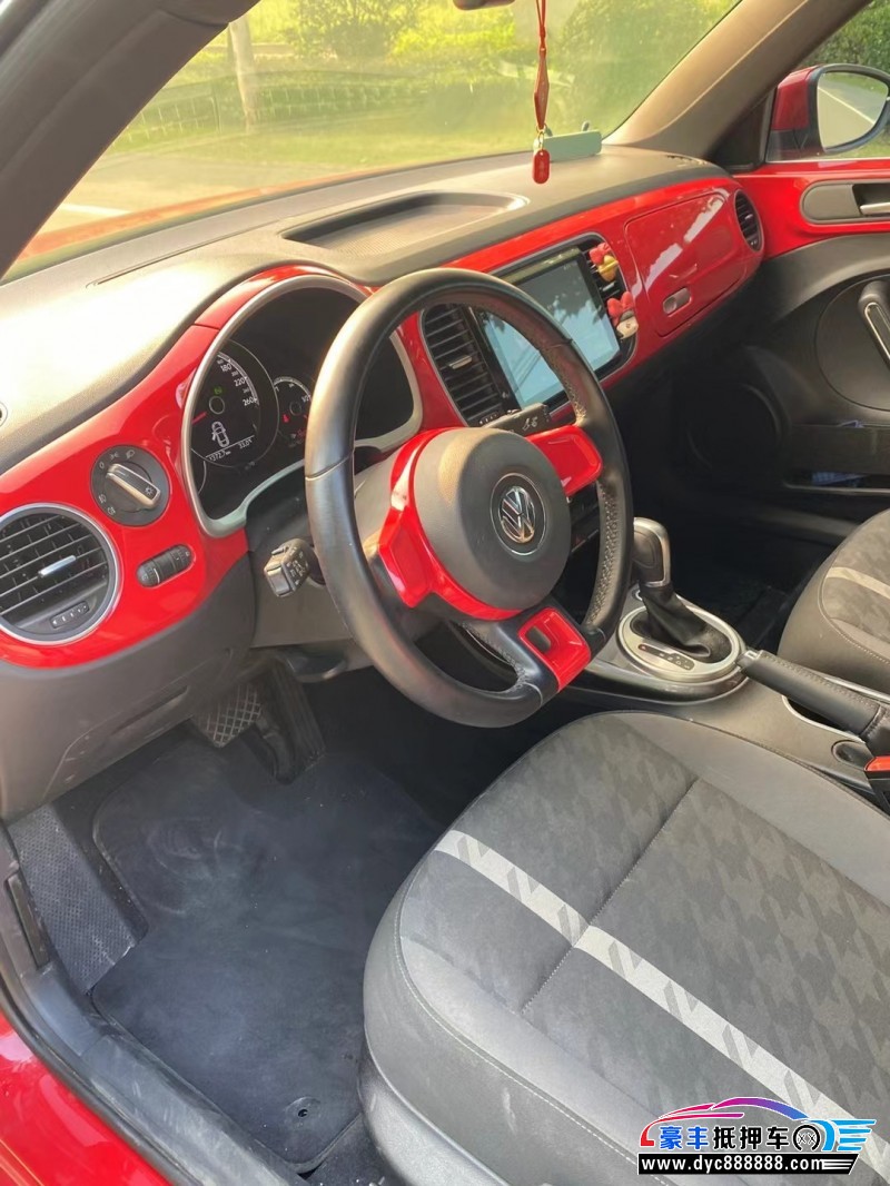 17年大众甲壳虫轿车抵押车出售
