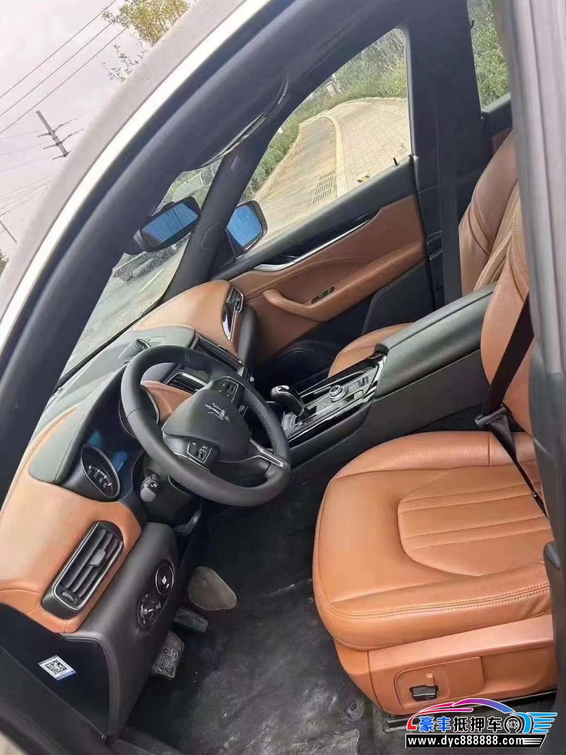 18年玛莎拉蒂莱万特轿车抵押车出售