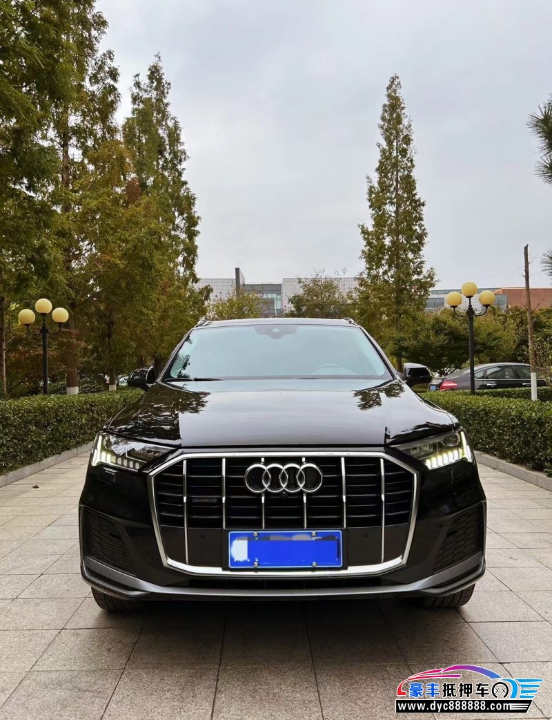 22年奥迪Q7轿车抵押车出售
