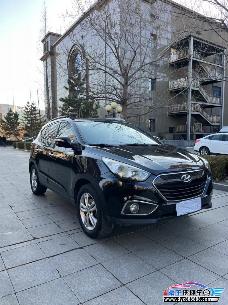 13年现代ix35轿车抵押车出售