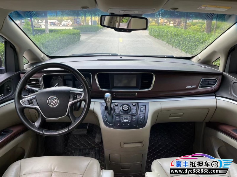 15年别克GL8轿车抵押车出售