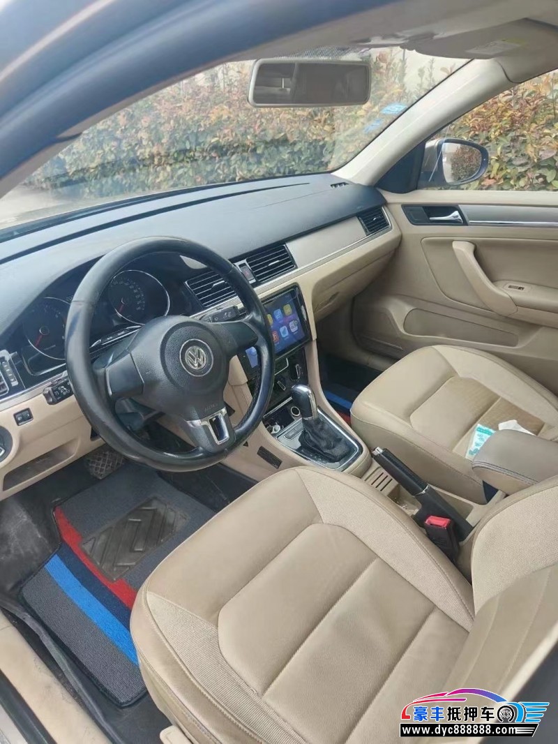 14年大众宝来轿车抵押车出售