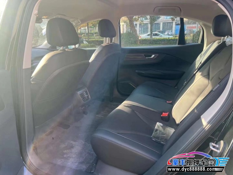 23年红旗EQM5轿车抵押车出售