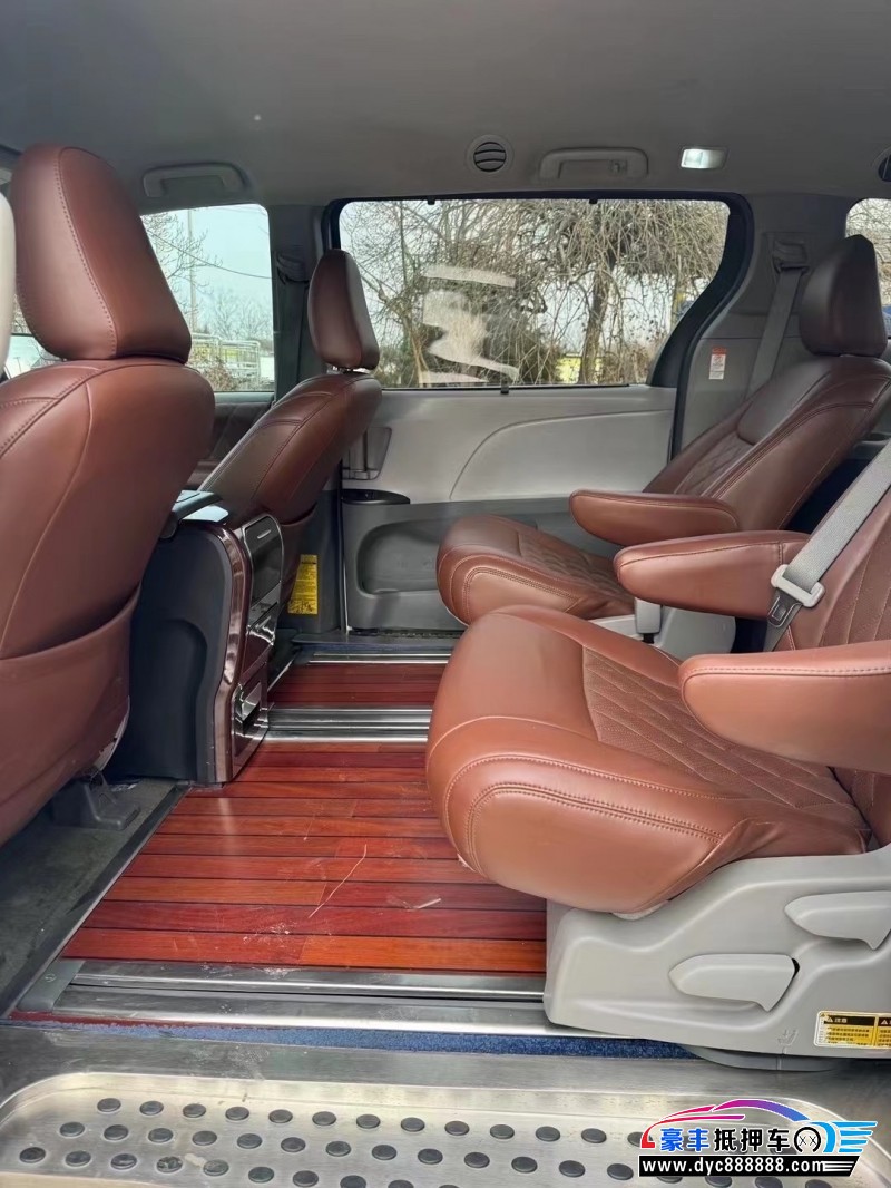 16年丰田塞纳MPV抵押车出售