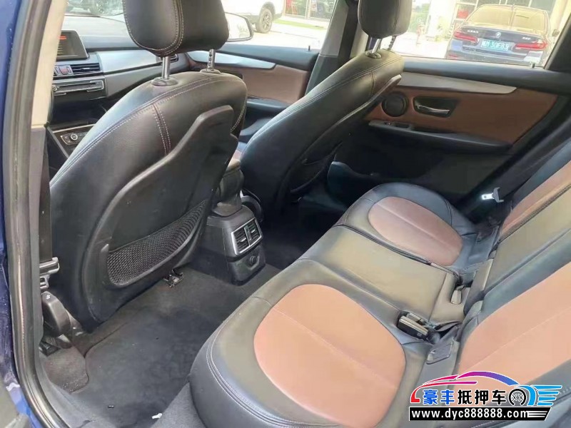 18年宝马2系轿车抵押车出售