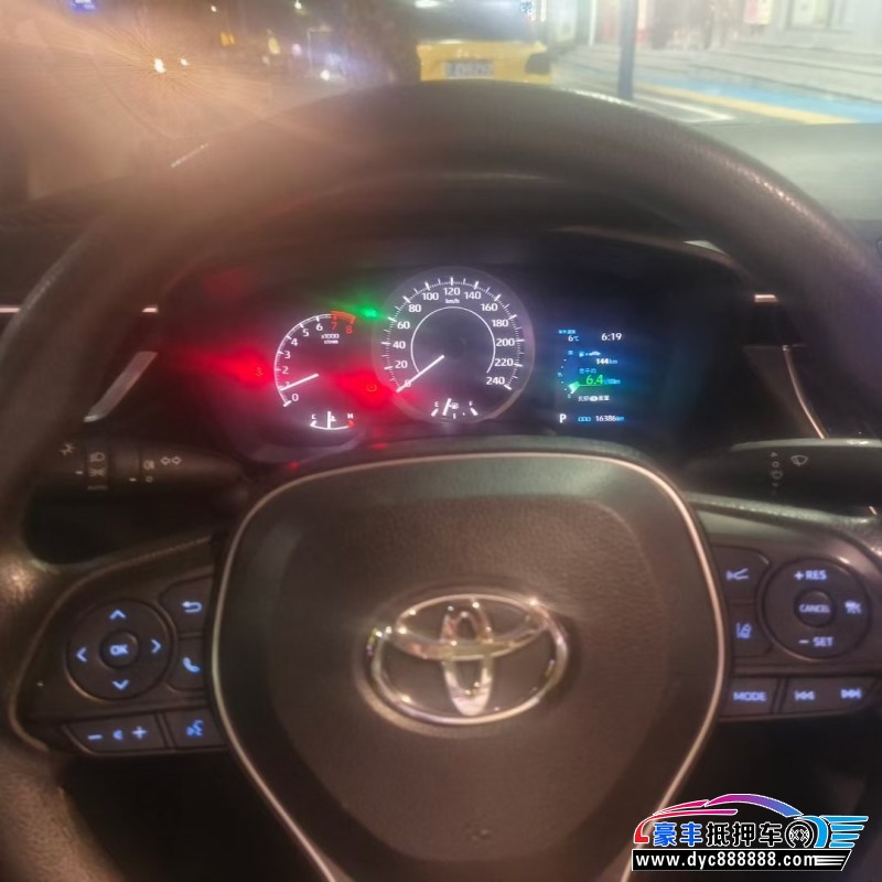 22年丰田凌尚轿车抵押车出售