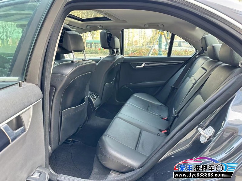 12年奔驰C轿车抵押车出售