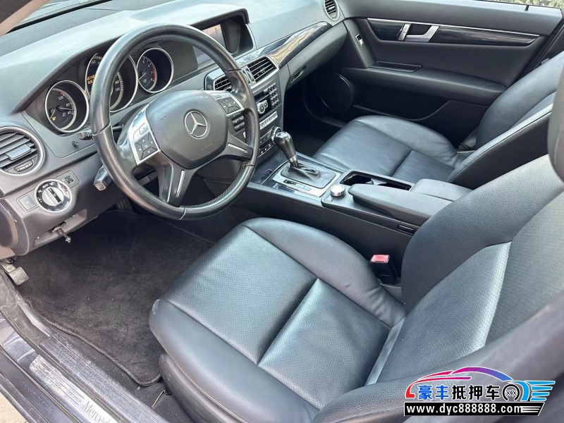 12年奔驰C轿车抵押车出售