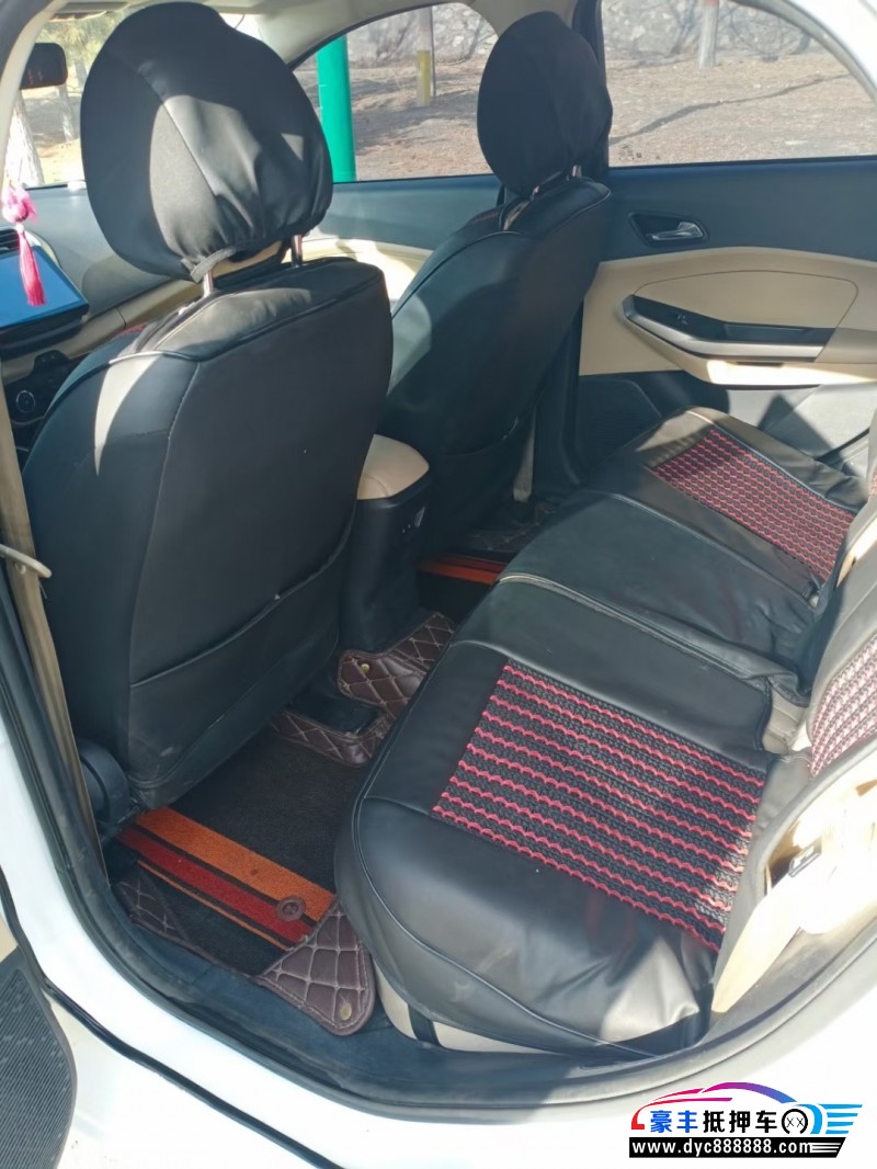 17年福特福睿斯轿车抵押车出售