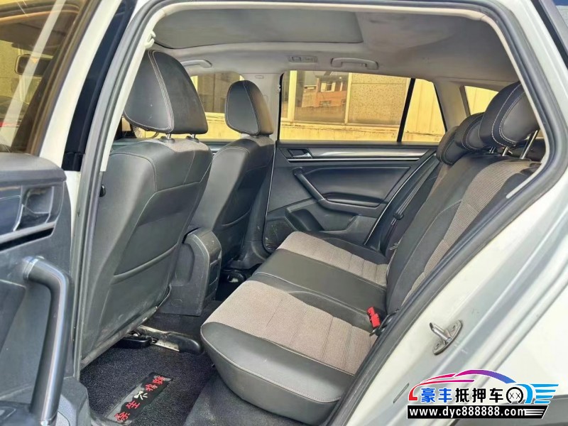 17年大众蔚领轿车抵押车出售