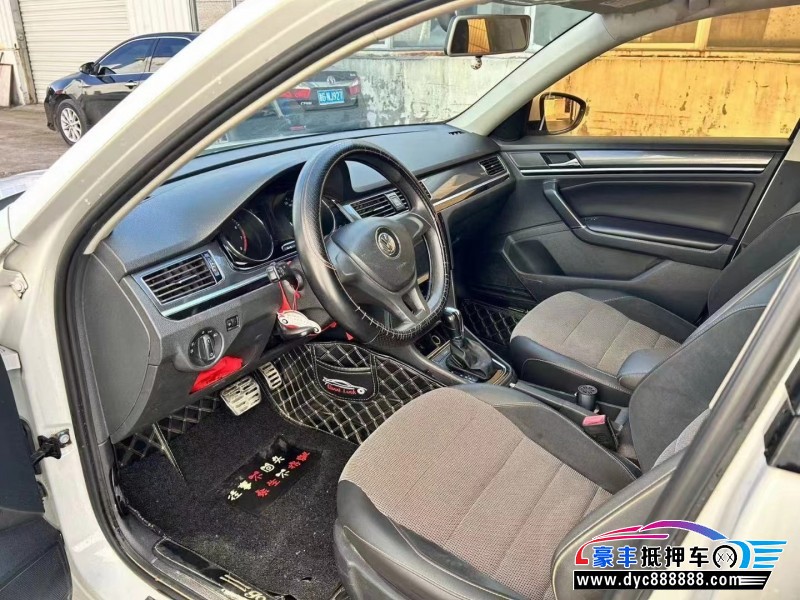 17年大众蔚领轿车抵押车出售