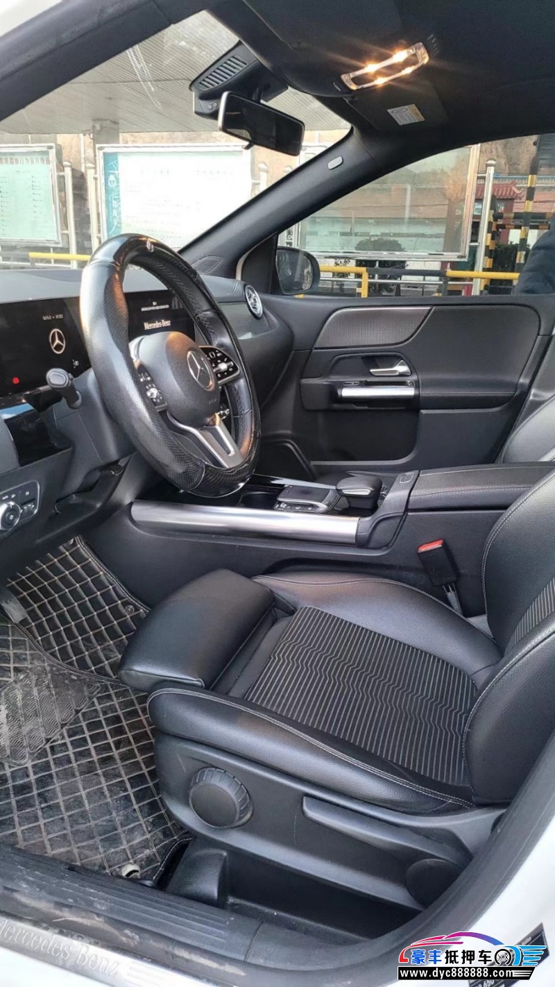 20年奔驰B轿车抵押车出售