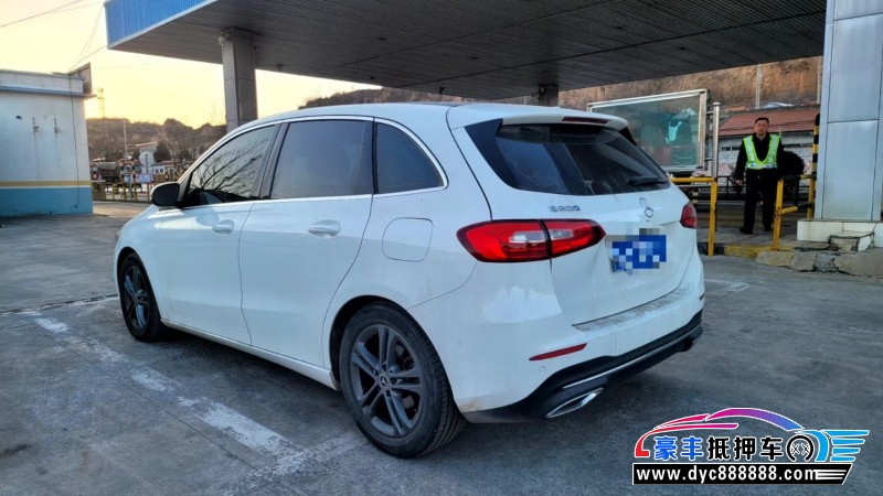 20年奔驰B轿车抵押车出售