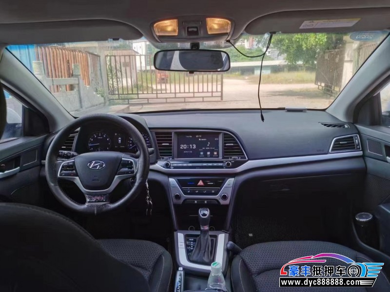 16年现代领动轿车抵押车出售