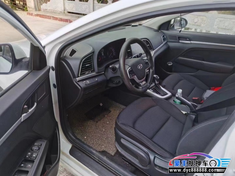 16年现代领动轿车抵押车出售