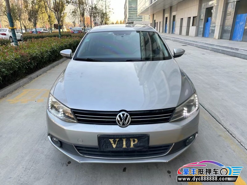 14年大众速腾轿车抵押车出售