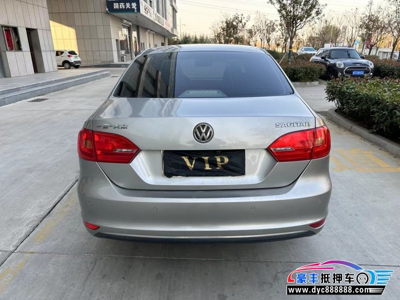 14年大众速腾轿车抵押车出售