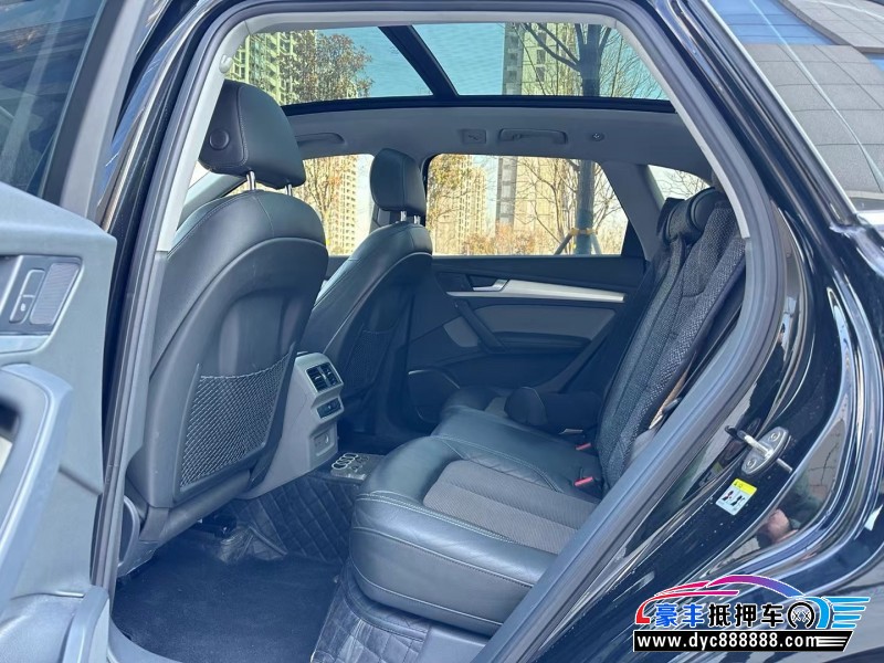 19年奥迪Q5轿车抵押车出售