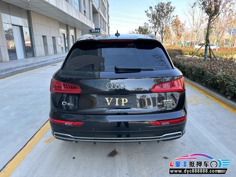 19年奥迪Q5轿车抵押车出售
