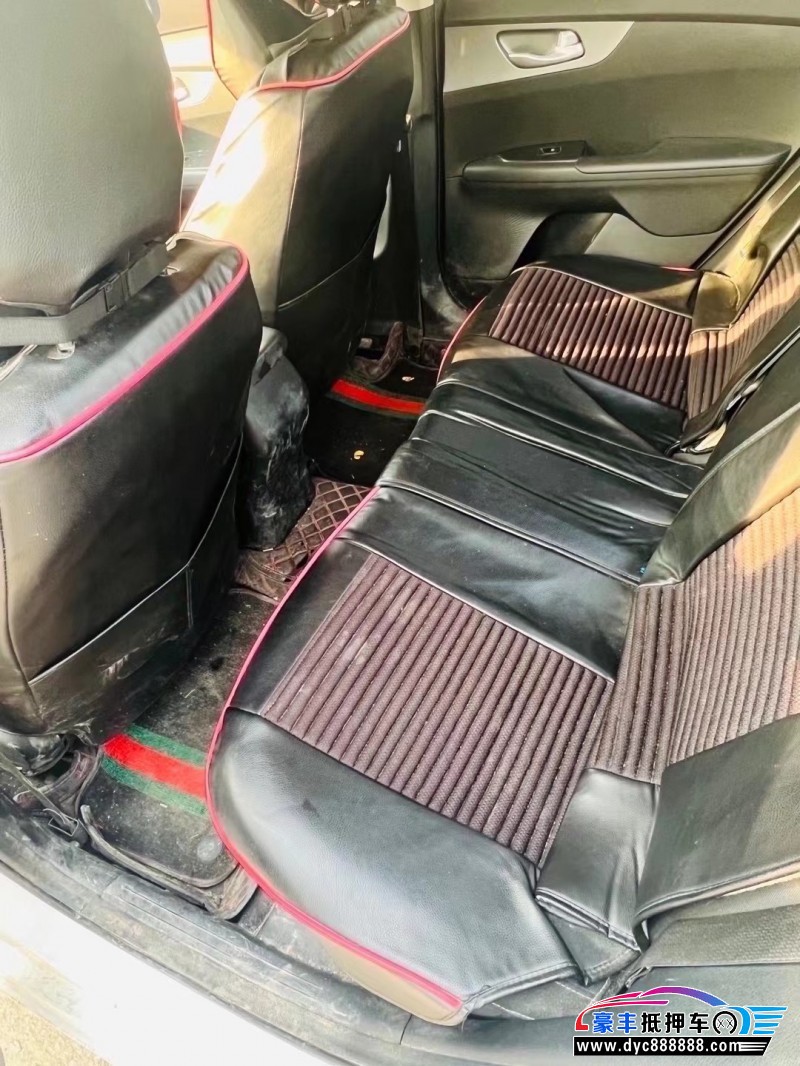 20年起亚K3轿车抵押车出售