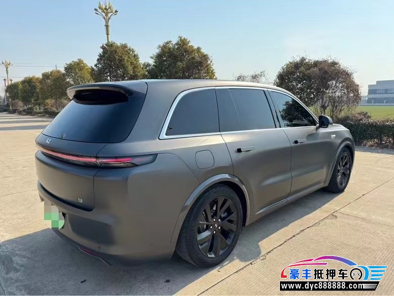 23年理想L8轿车抵押车出售