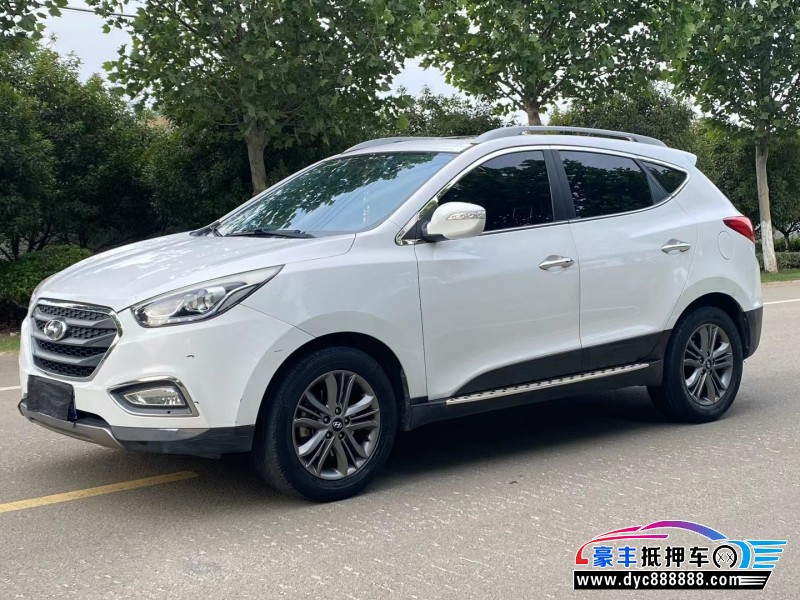 16年现代ix35轿车抵押车出售