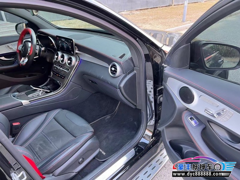 21年奔驰GLC轿车抵押车出售