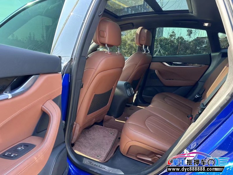 20年玛莎拉蒂莱万特轿车抵押车出售