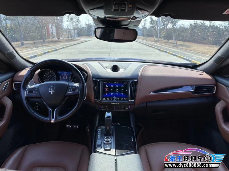 20年玛莎拉蒂莱万特轿车抵押车出售