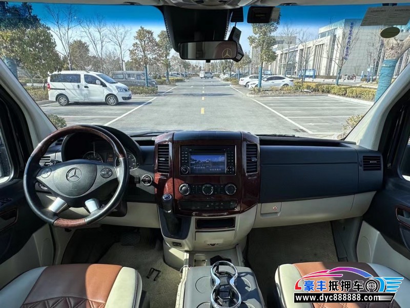 15年奔驰斯宾特轿车抵押车出售