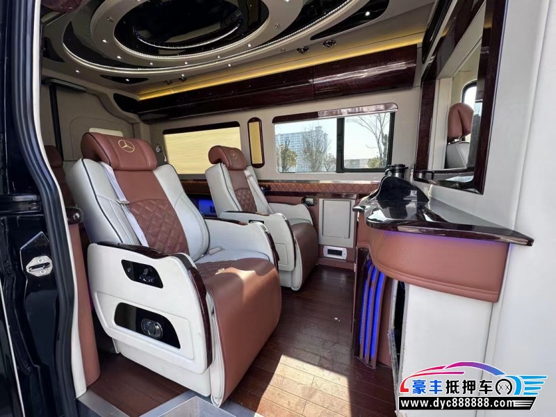 15年奔驰斯宾特轿车抵押车出售