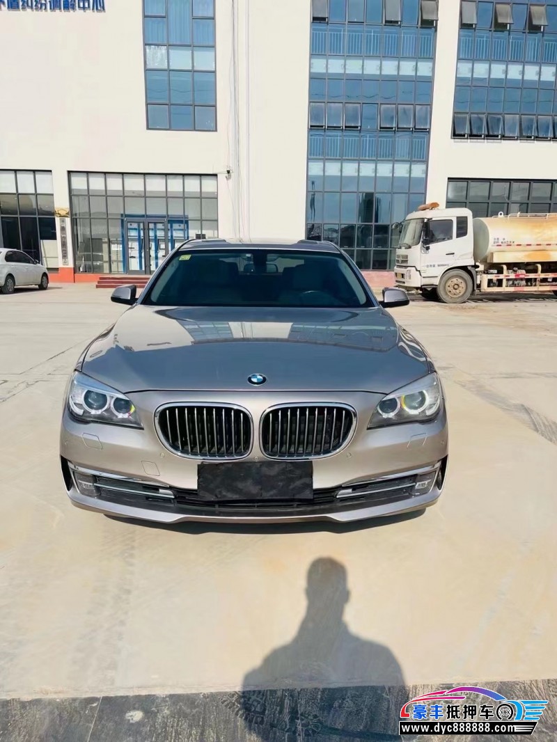 15年宝马7系轿车抵押车出售