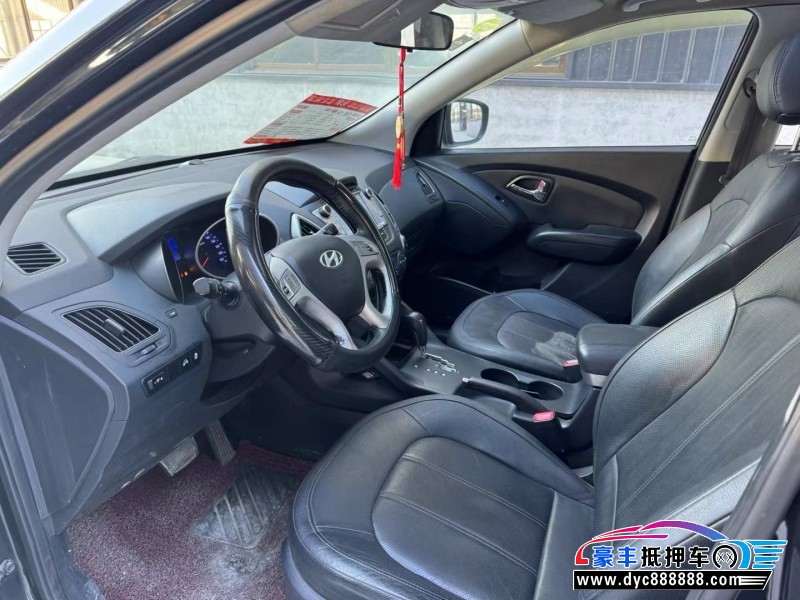 13年现代ix35SUV抵押车出售