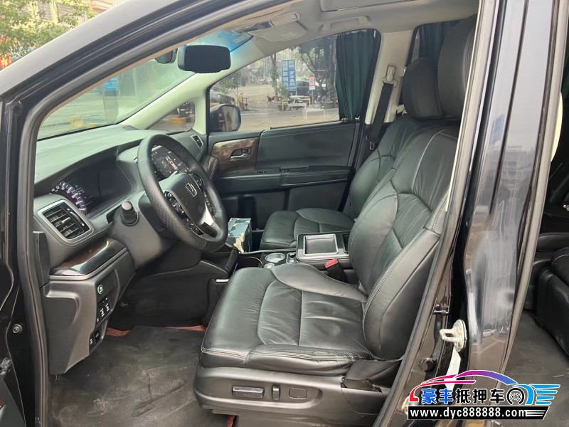 15年本田奥德赛轿车抵押车出售