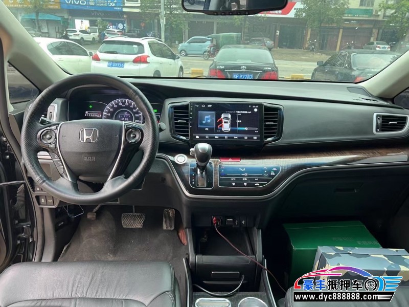 15年本田奥德赛轿车抵押车出售