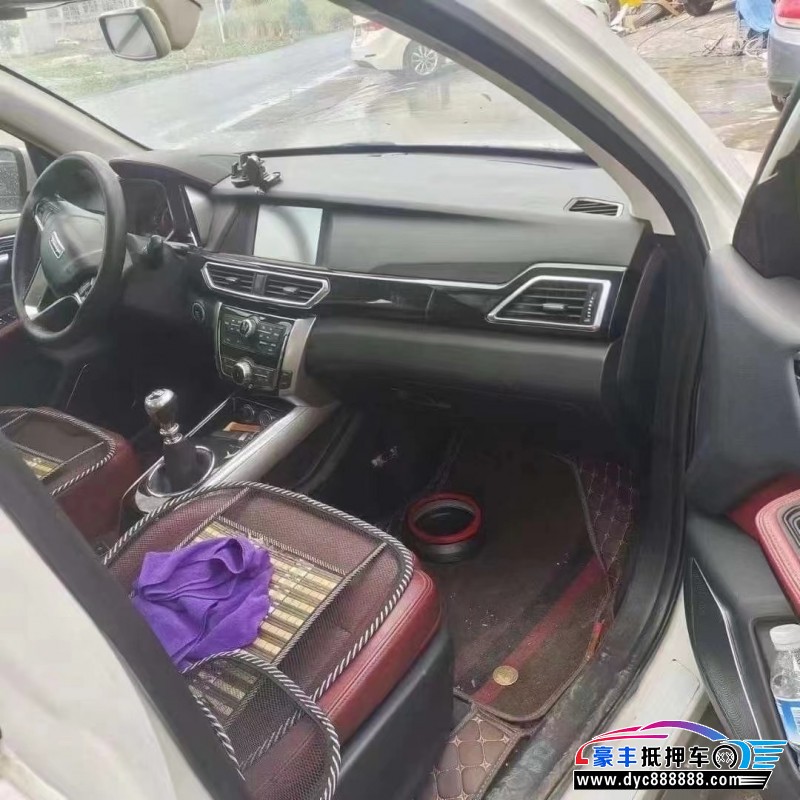 19年众泰大迈X5轿车抵押车出售