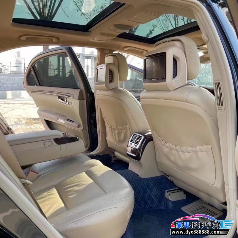 12年奔驰S轿车抵押车出售