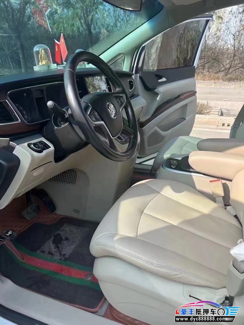 18年别克GL8轿车抵押车出售