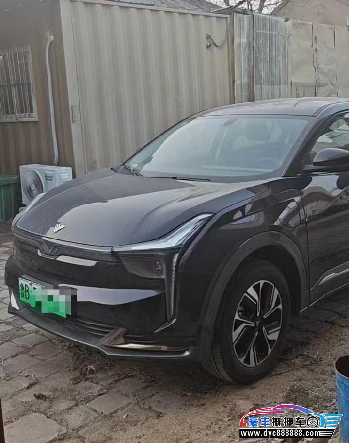 23年哪吒U轿车抵押车出售