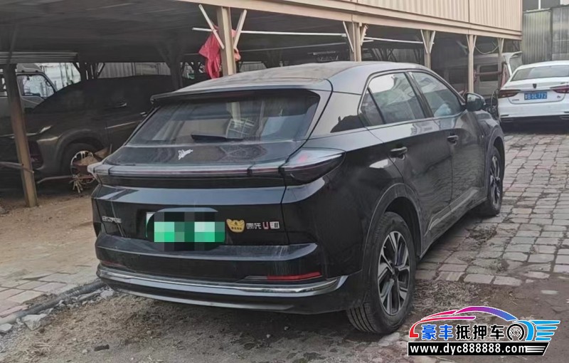 23年哪吒U轿车抵押车出售