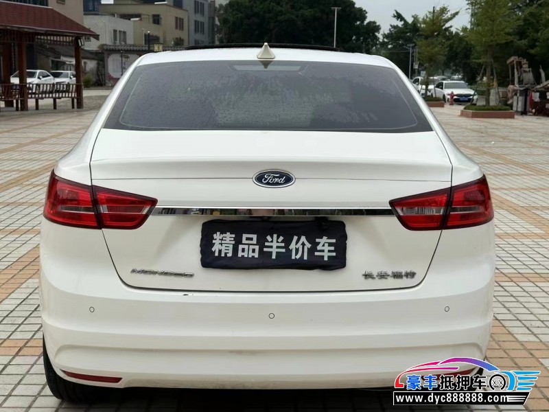 18年福特福睿斯轿车抵押车出售