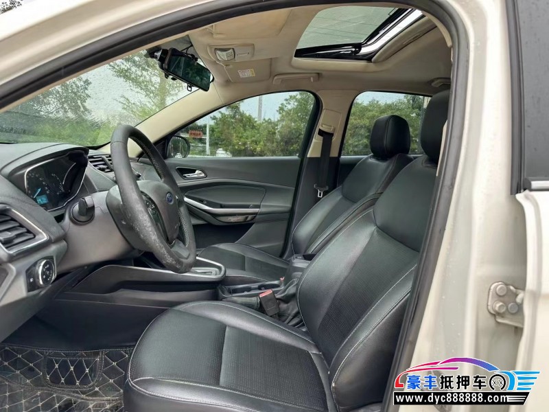 18年福特福睿斯轿车抵押车出售