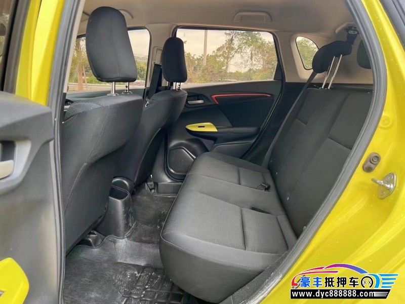 16年本田飞度轿车抵押车出售