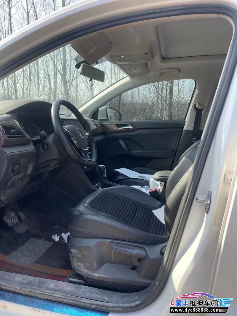 22年大众途岳轿车抵押车出售